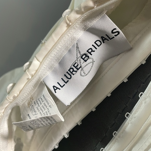 Allure Bridals size 10 ivory wedding lace taffeta gown - Picture 17 of 17